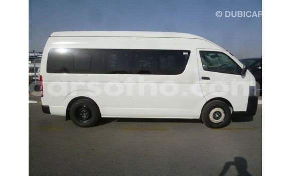 Acheter Import Voiture Toyota Hiace Blanc à Import - Dubai, Maseru Acheter Import Voiture Toyota Hiace Blanc à Import - Dubai, Maseru