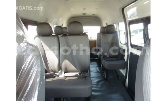 Acheter Import Voiture Toyota Hiace Blanc à Import - Dubai, Maseru Acheter Import Voiture Toyota Hiace Blanc à Import - Dubai, Maseru