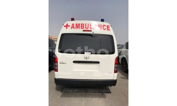 Sayi Imported Toyota Hiace White Mota in Import - Dubai a Maseru Sayi Imported Toyota Hiace White Mota in Import - Dubai a Maseru