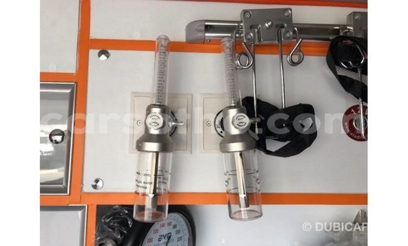 Sayi Imported Toyota Hiace White Mota in Import - Dubai a Maseru Sayi Imported Toyota Hiace White Mota in Import - Dubai a Maseru