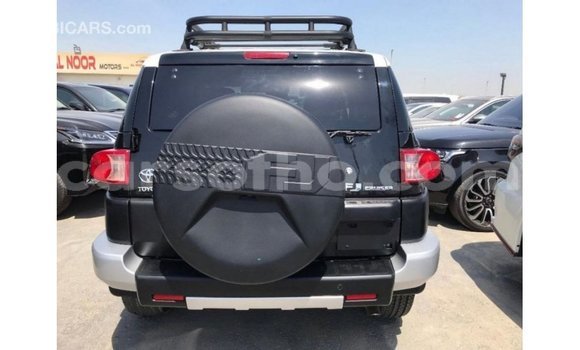 Sayi Imported Toyota FJ Cruiser Black Mota in Import - Dubai a Maseru Sayi Imported Toyota FJ Cruiser Black Mota in Import - Dubai a Maseru