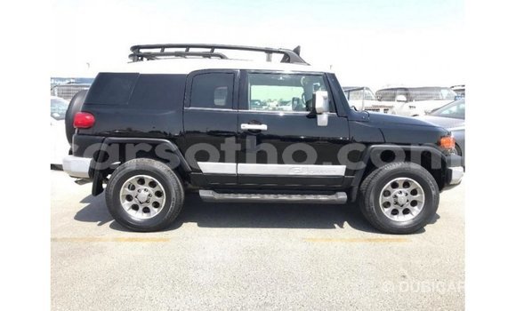 Sayi Imported Toyota FJ Cruiser Black Mota in Import - Dubai a Maseru Sayi Imported Toyota FJ Cruiser Black Mota in Import - Dubai a Maseru