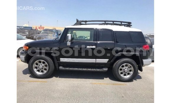 Sayi Imported Toyota FJ Cruiser Black Mota in Import - Dubai a Maseru Sayi Imported Toyota FJ Cruiser Black Mota in Import - Dubai a Maseru