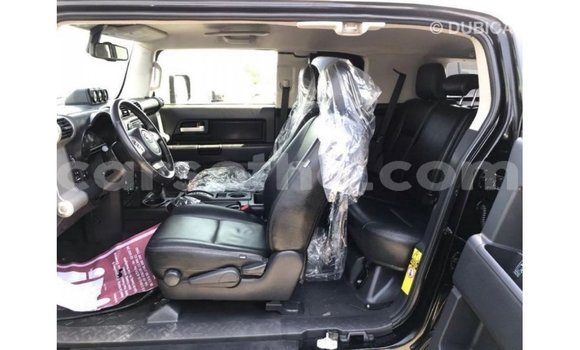Sayi Imported Toyota FJ Cruiser Black Mota in Import - Dubai a Maseru Sayi Imported Toyota FJ Cruiser Black Mota in Import - Dubai a Maseru
