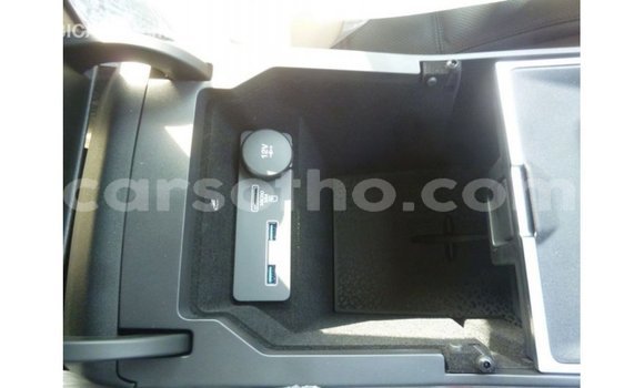 Sayi Imported Jaguar E-Pace White Mota in Import - Dubai a Maseru Sayi Imported Jaguar E-Pace White Mota in Import - Dubai a Maseru