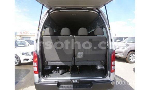 Sayi Imported Toyota Hiace Other Mota in Import - Dubai a Maseru Sayi Imported Toyota Hiace Other Mota in Import - Dubai a Maseru