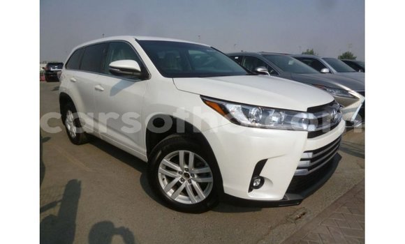 اشتري Imported Toyota Kluger White سيارة في Import - Dubai في Maseru اشتري Imported Toyota Kluger White سيارة في Import - Dubai في Maseru