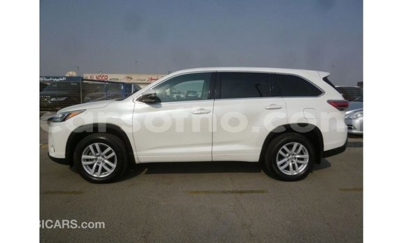 اشتري Imported Toyota Kluger White سيارة في Import - Dubai في Maseru اشتري Imported Toyota Kluger White سيارة في Import - Dubai في Maseru