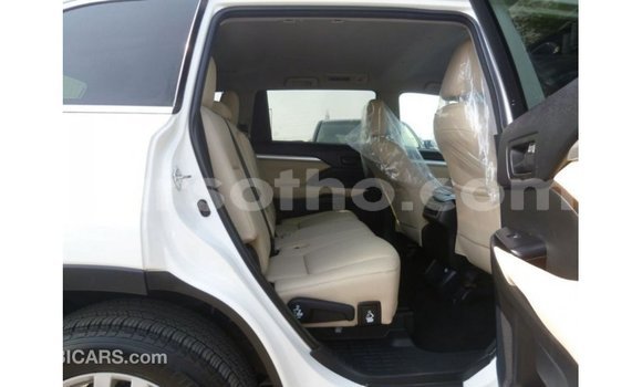 اشتري Imported Toyota Kluger White سيارة في Import - Dubai في Maseru اشتري Imported Toyota Kluger White سيارة في Import - Dubai في Maseru