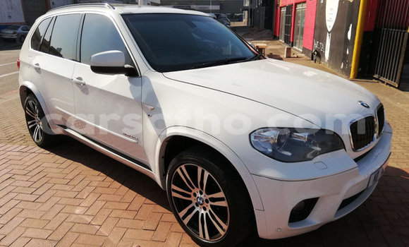 Sayi Na hannu BMW X5 White Mota in Mokhotlong a Berea Sayi Na hannu BMW X5 White Mota in Mokhotlong a Berea