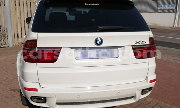 Sayi Na hannu BMW X5 White Mota in Mokhotlong a Berea Sayi Na hannu BMW X5 White Mota in Mokhotlong a Berea
