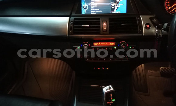 Sayi Na hannu BMW X5 White Mota in Mokhotlong a Berea Sayi Na hannu BMW X5 White Mota in Mokhotlong a Berea