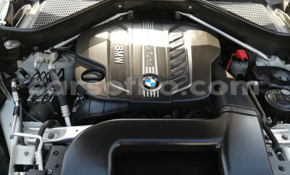 Sayi Na hannu BMW X5 White Mota in Mokhotlong a Berea Sayi Na hannu BMW X5 White Mota in Mokhotlong a Berea