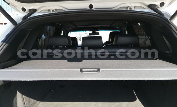 Sayi Na hannu BMW X5 White Mota in Mokhotlong a Berea Sayi Na hannu BMW X5 White Mota in Mokhotlong a Berea