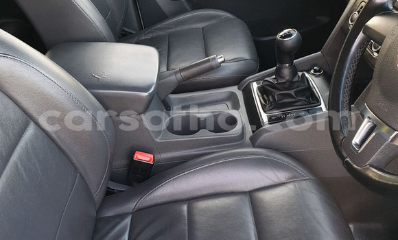 Sayi Na hannu Toyota Hilux Silver Mota in Hlotse a Leribe Sayi Na hannu Toyota Hilux Silver Mota in Hlotse a Leribe