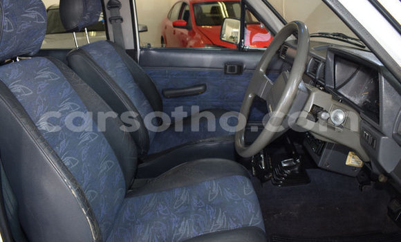 Buy Used Toyota Hilux White Car in Mafeteng in Mafeteng Buy Used Toyota Hilux White Car in Mafeteng in Mafeteng