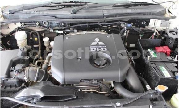 Acheter Occasion Voiture Mitsubishi Pajero Sport Blanc à Maseru, Maseru Acheter Occasion Voiture Mitsubishi Pajero Sport Blanc à Maseru, Maseru