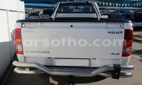 اشتري مستعمل Toyota Hilux White سيارة في Maputsoa في Leribe اشتري مستعمل Toyota Hilux White سيارة في Maputsoa في Leribe