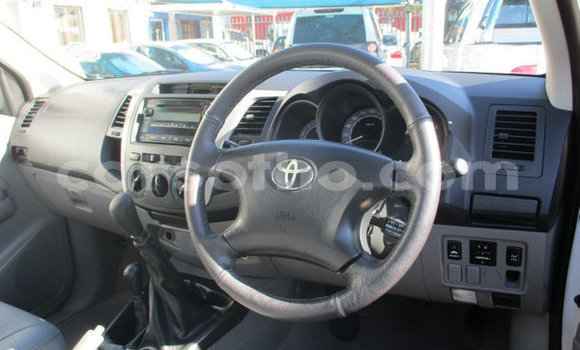 اشتري مستعمل Toyota Hilux White سيارة في Maputsoa في Leribe اشتري مستعمل Toyota Hilux White سيارة في Maputsoa في Leribe