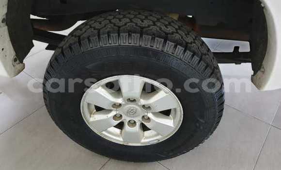 اشتري مستعمل Toyota Hilux White سيارة في Maseru في Maseru اشتري مستعمل Toyota Hilux White سيارة في Maseru في Maseru