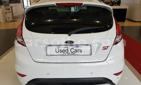 Acheter Occasion Voiture Ford Fiesta ST Blanc à Mohale's Hoek, Mohale's Hoek Acheter Occasion Voiture Ford Fiesta ST Blanc à Mohale's Hoek, Mohale's Hoek