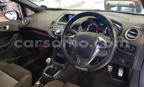 Acheter Occasion Voiture Ford Fiesta ST Blanc à Mohale's Hoek, Mohale's Hoek Acheter Occasion Voiture Ford Fiesta ST Blanc à Mohale's Hoek, Mohale's Hoek