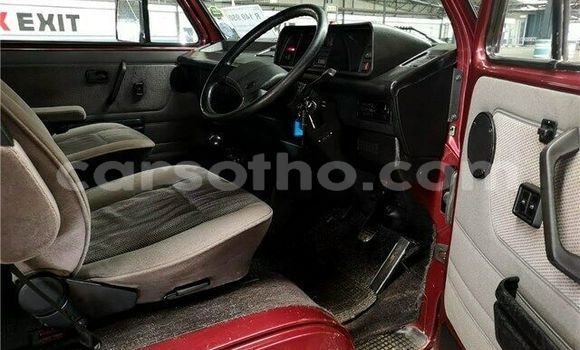 Acheter Occasion Voiture Volkswagen Caravelle Rouge à Maputsoa, Leribe Acheter Occasion Voiture Volkswagen Caravelle Rouge à Maputsoa, Leribe