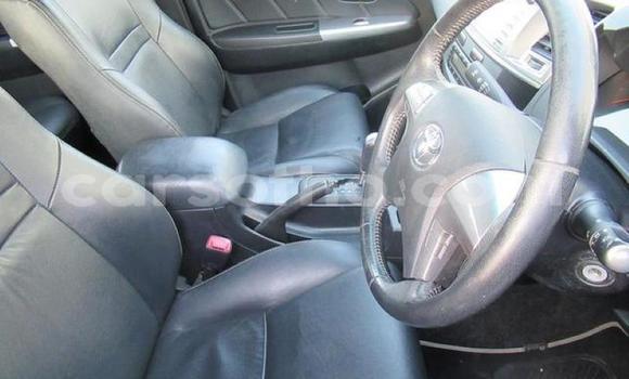 Sayi Na hannu Toyota Hilux White Mota in Maseru a Maseru Sayi Na hannu Toyota Hilux White Mota in Maseru a Maseru