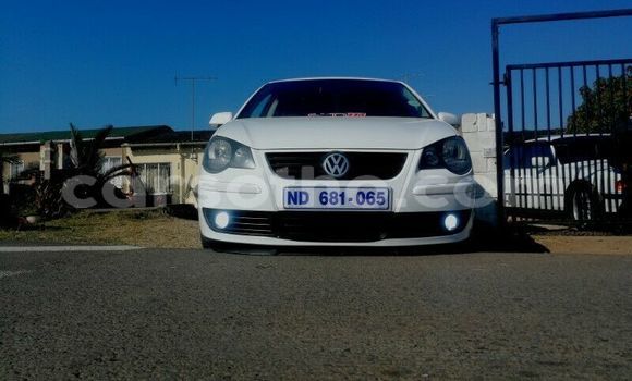 Acheter Occasion Voiture Volkswagen Polo Blanc à Maputsoa, Leribe Acheter Occasion Voiture Volkswagen Polo Blanc à Maputsoa, Leribe