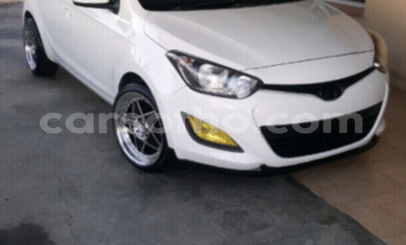 Acheter Occasion Voiture Hyundai i20 Blanc à Maputsoa, Leribe Acheter Occasion Voiture Hyundai i20 Blanc à Maputsoa, Leribe