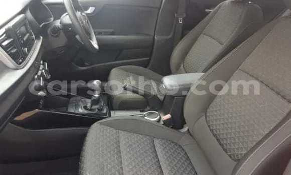 Sayi Na hannu Kia Rio Red Mota in Maputsoa a Leribe Sayi Na hannu Kia Rio Red Mota in Maputsoa a Leribe