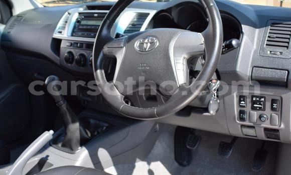 Acheter Occasion Voiture Toyota Hilux Rouge à Hlotse, Leribe Acheter Occasion Voiture Toyota Hilux Rouge à Hlotse, Leribe