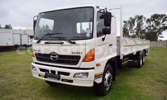 Acheter Occasion Voiture Toyota Model F Blanc à Maseru, Maseru Acheter Occasion Voiture Toyota Model F Blanc à Maseru, Maseru