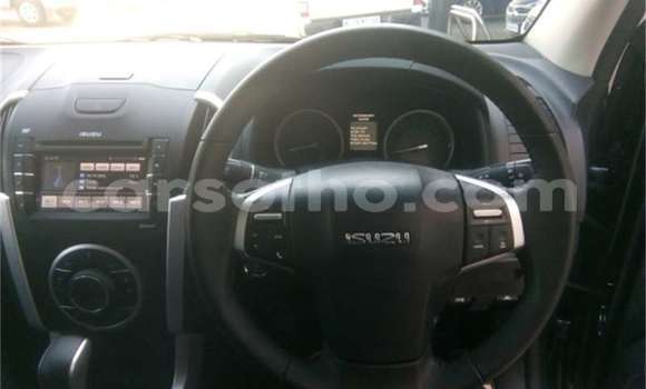 Acheter Occasion Voiture Isuzu KB Noir à Maseru, Maseru Acheter Occasion Voiture Isuzu KB Noir à Maseru, Maseru