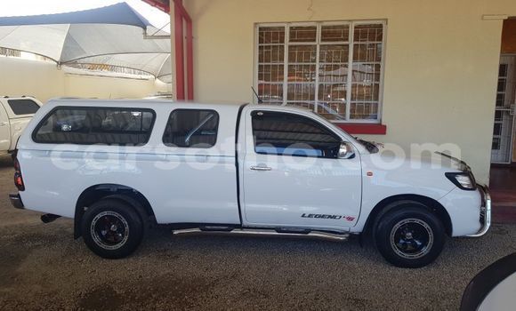 Buy Used Toyota Hilux White Car in Maseru in Maseru Buy Used Toyota Hilux White Car in Maseru in Maseru