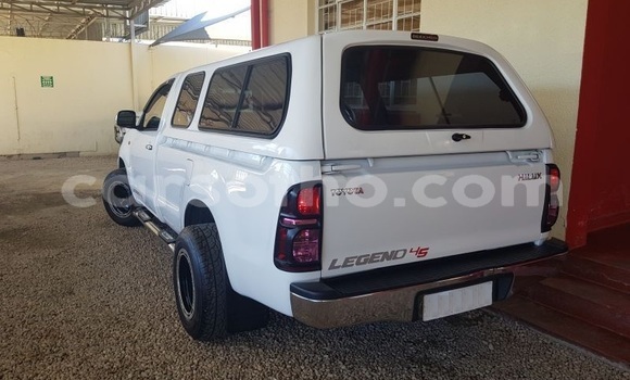 Buy Used Toyota Hilux White Car in Maseru in Maseru Buy Used Toyota Hilux White Car in Maseru in Maseru