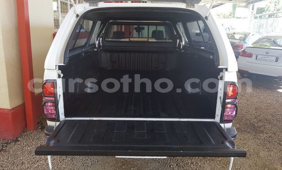 Buy Used Toyota Hilux White Car in Maseru in Maseru Buy Used Toyota Hilux White Car in Maseru in Maseru