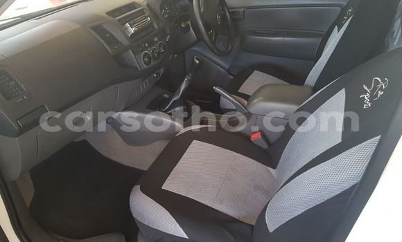 Buy Used Toyota Hilux White Car in Maseru in Maseru Buy Used Toyota Hilux White Car in Maseru in Maseru