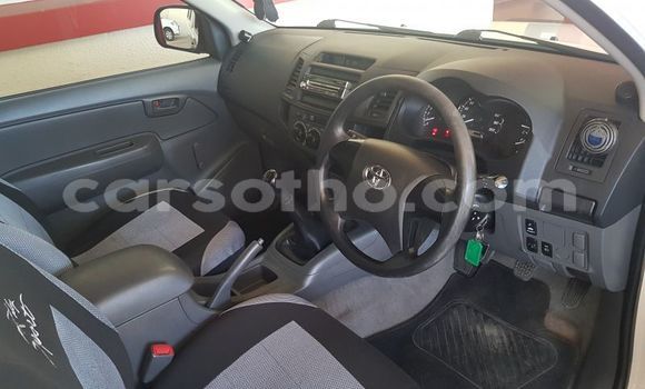 Buy Used Toyota Hilux White Car in Maseru in Maseru Buy Used Toyota Hilux White Car in Maseru in Maseru