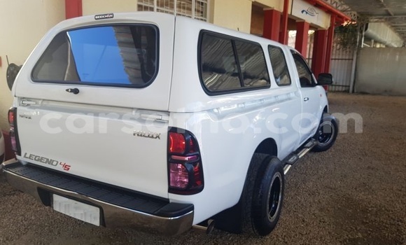 Buy Used Toyota Hilux White Car in Maseru in Maseru Buy Used Toyota Hilux White Car in Maseru in Maseru