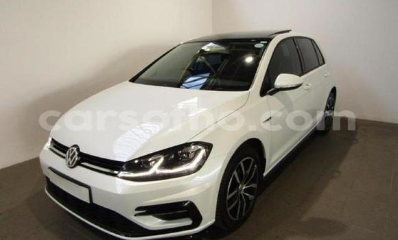 Buy Used Volkswagen Golf R Silver Car in Maputsoa in Leribe Buy Used Volkswagen Golf R Silver Car in Maputsoa in Leribe