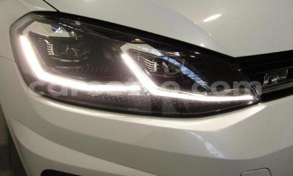 Buy Used Volkswagen Golf R Silver Car in Maputsoa in Leribe Buy Used Volkswagen Golf R Silver Car in Maputsoa in Leribe