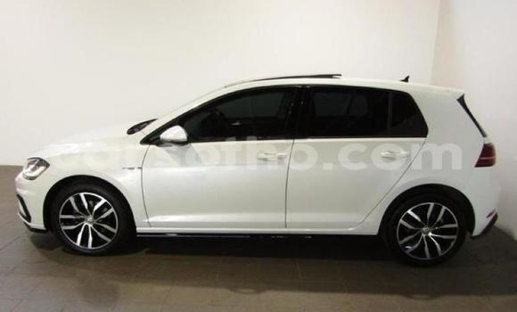 Buy Used Volkswagen Golf R Silver Car in Maputsoa in Leribe Buy Used Volkswagen Golf R Silver Car in Maputsoa in Leribe