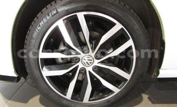 Buy Used Volkswagen Golf R Silver Car in Maputsoa in Leribe Buy Used Volkswagen Golf R Silver Car in Maputsoa in Leribe