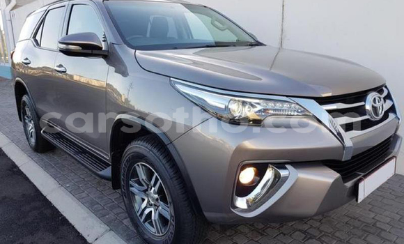 Buy Used Toyota Fortuner Silver Car in Maseru in Maseru Buy Used Toyota Fortuner Silver Car in Maseru in Maseru
