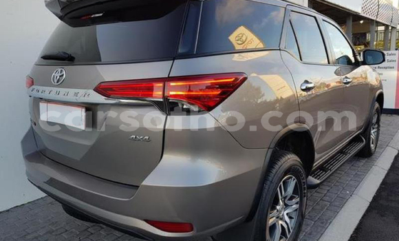 Buy Used Toyota Fortuner Silver Car in Maseru in Maseru Buy Used Toyota Fortuner Silver Car in Maseru in Maseru