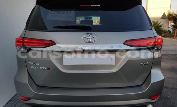 Buy Used Toyota Fortuner Silver Car in Maseru in Maseru Buy Used Toyota Fortuner Silver Car in Maseru in Maseru