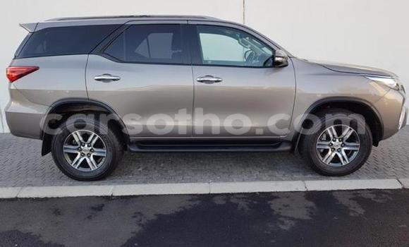 Buy Used Toyota Fortuner Silver Car in Maseru in Maseru Buy Used Toyota Fortuner Silver Car in Maseru in Maseru
