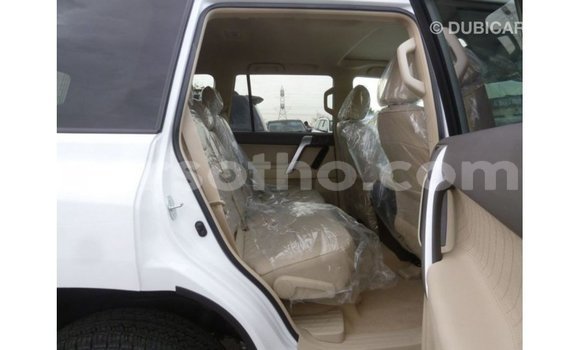 Sayi Imported Toyota Prado White Mota in Import - Dubai a Maseru Sayi Imported Toyota Prado White Mota in Import - Dubai a Maseru