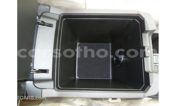 Sayi Imported Toyota Prado White Mota in Import - Dubai a Maseru Sayi Imported Toyota Prado White Mota in Import - Dubai a Maseru